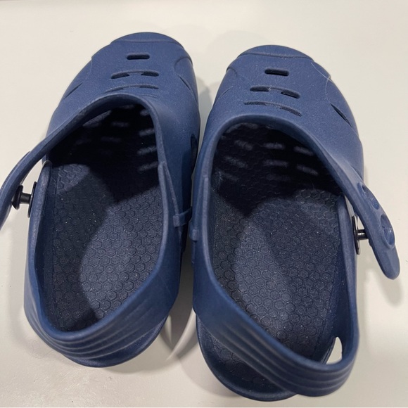 Okabashi Kids size 8 clog style sandal, perfect for puddle jumping! - Picture 3 of 3